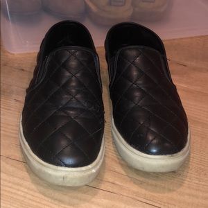 Mossimo Quilted Back Slip-On